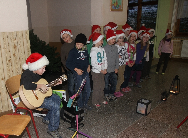Adventssingen der Klasse 2